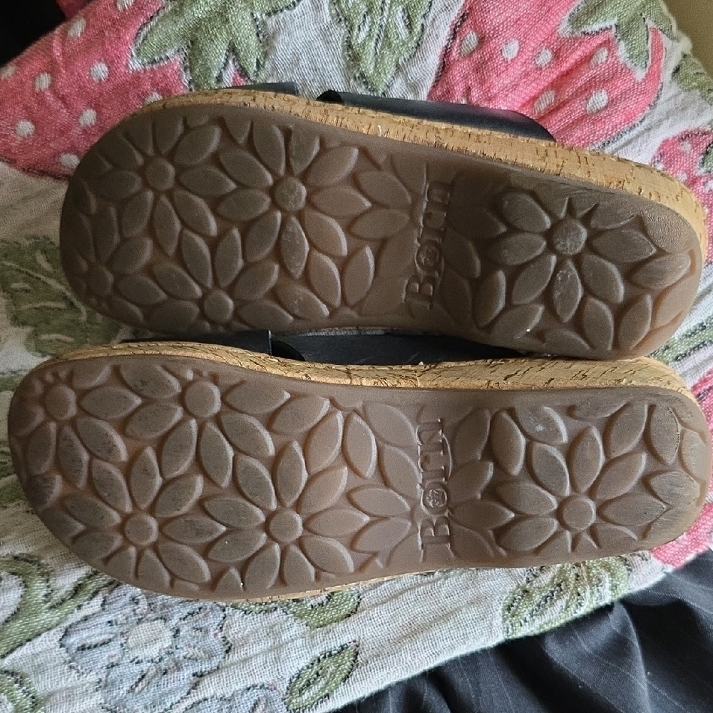 Born Black Leather Sandals with Crossover Straps - Picture 2 of 10